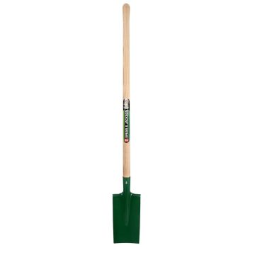 24 cm border spade with a 100cm apple grip wooden handle from Spear & Jackson